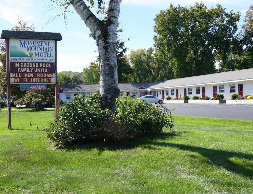 Monument Mountain Motel Great Barrington Extérieur photo